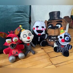 Five Nights At Freddy’s collectible plush bundle horror plush